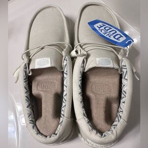 Wally Stretch Canvas Hey Dude